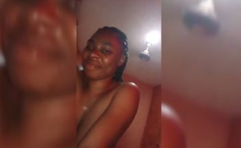 Pornografia africana: Victory Riding Boyfriend In Leak Sextape